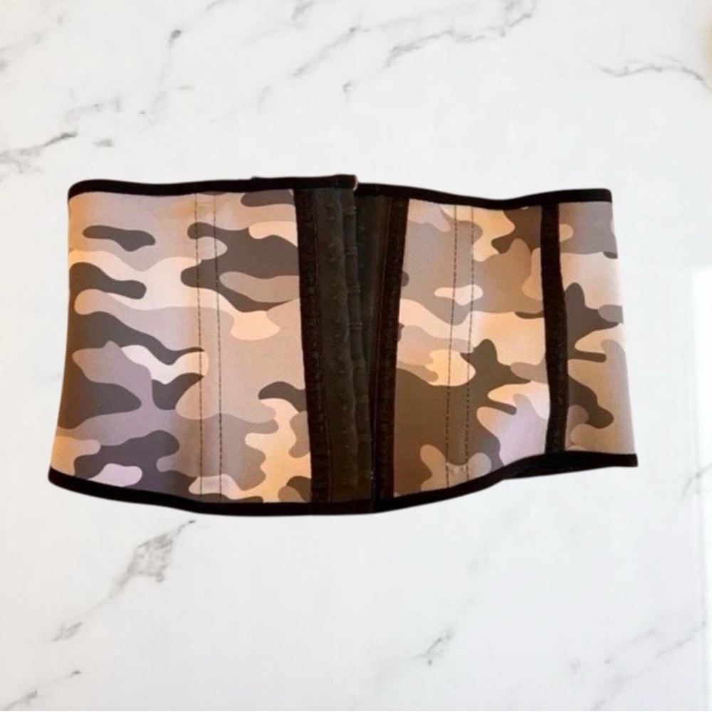 Squeeze me Skinny Waist Trainer
Size M